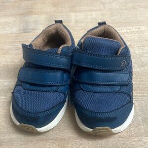 Stride rite munchkin toddler sneakers